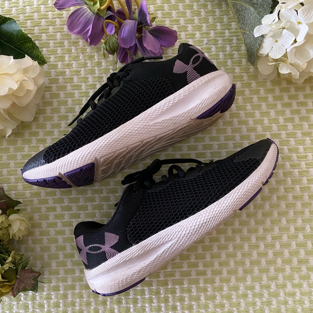 Under Armour Youth Sneakers